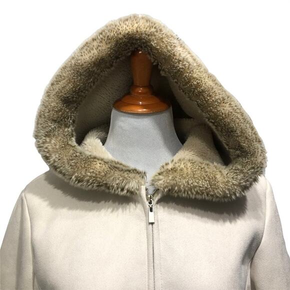 New York & Company Fur Hood Jacket Large Cream Polyester Acrylic blend - Picture 3 of 9